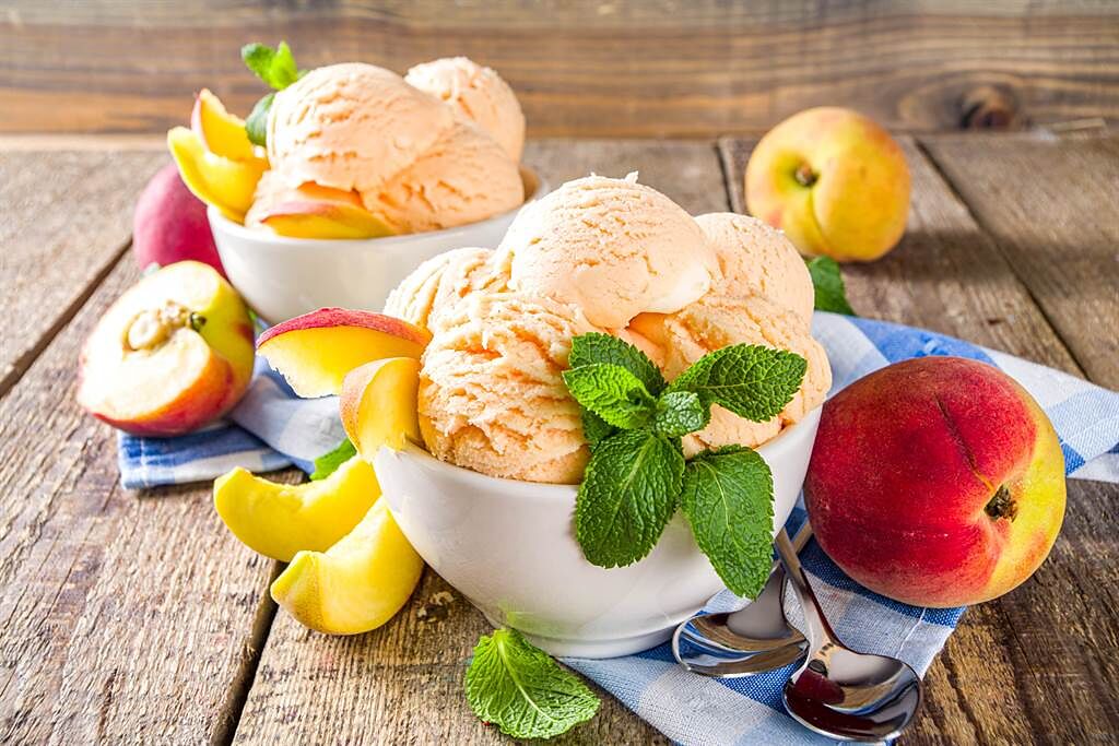 這種水果冷凍後像吃冰淇淋 營養師：適合高血壓病友。(示意圖/Shutterstock)