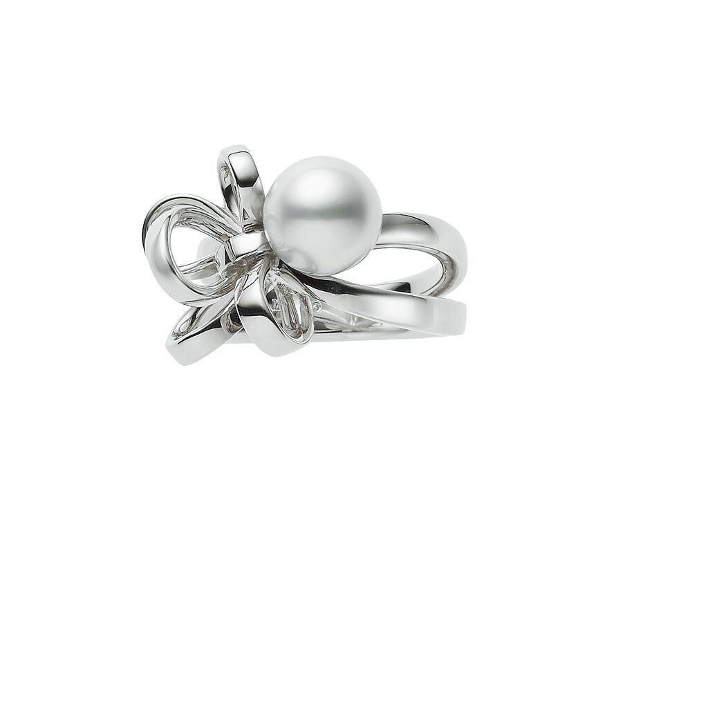 2.MIKIMOTO Jeux de Rubans系列珍珠戒指，珍珠約8.5mm，約12萬6000元。（MIKIMOTO提供）