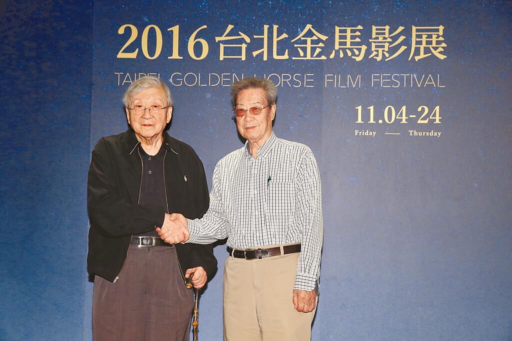 張永祥（右）和導演李行曾合作多次，如今2人先後辭世讓許多影人留下無限懷念。（資料照片）