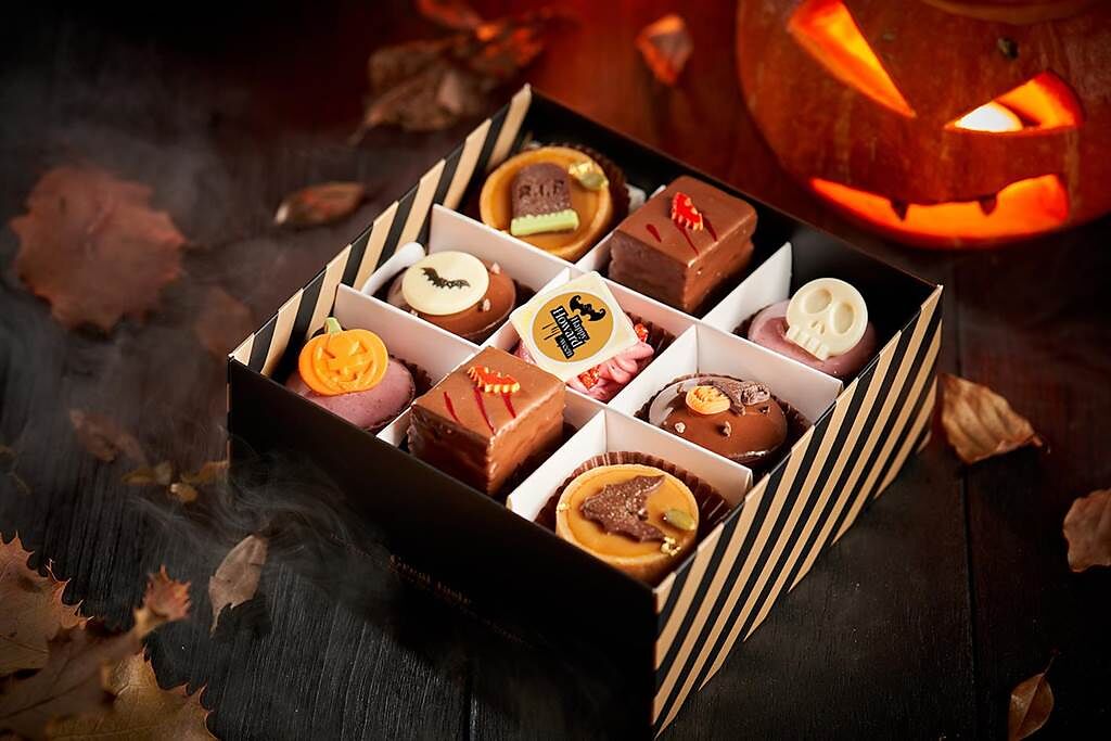 台北福華大飯店推出萬聖節版的「甜點九宮格」。（台北福華大飯店提供）