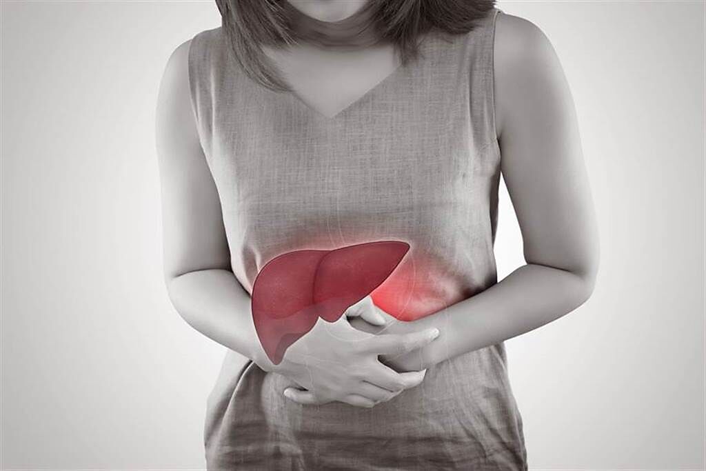 B型肝炎多數無症狀 長期反覆發炎恐肝硬化、肝癌上身。(示意圖/Shutterstock)