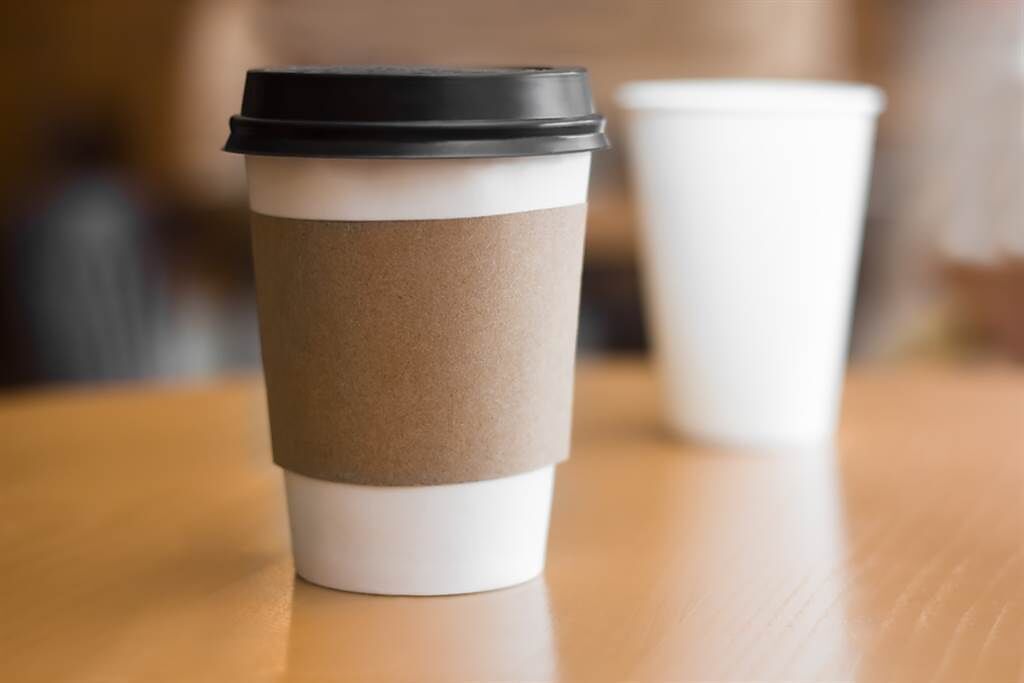超商咖啡寄杯賺很大？網友好奇，寄杯咖啡換算下來一杯才15元，到底要賺甚麼？不料有內行人透露利潤驚人。(示意圖/達志影像)