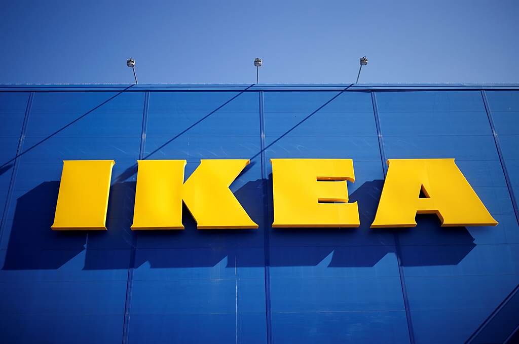 全球供應鏈大亂，IKEA撐不住喊漲。（圖／路透社）