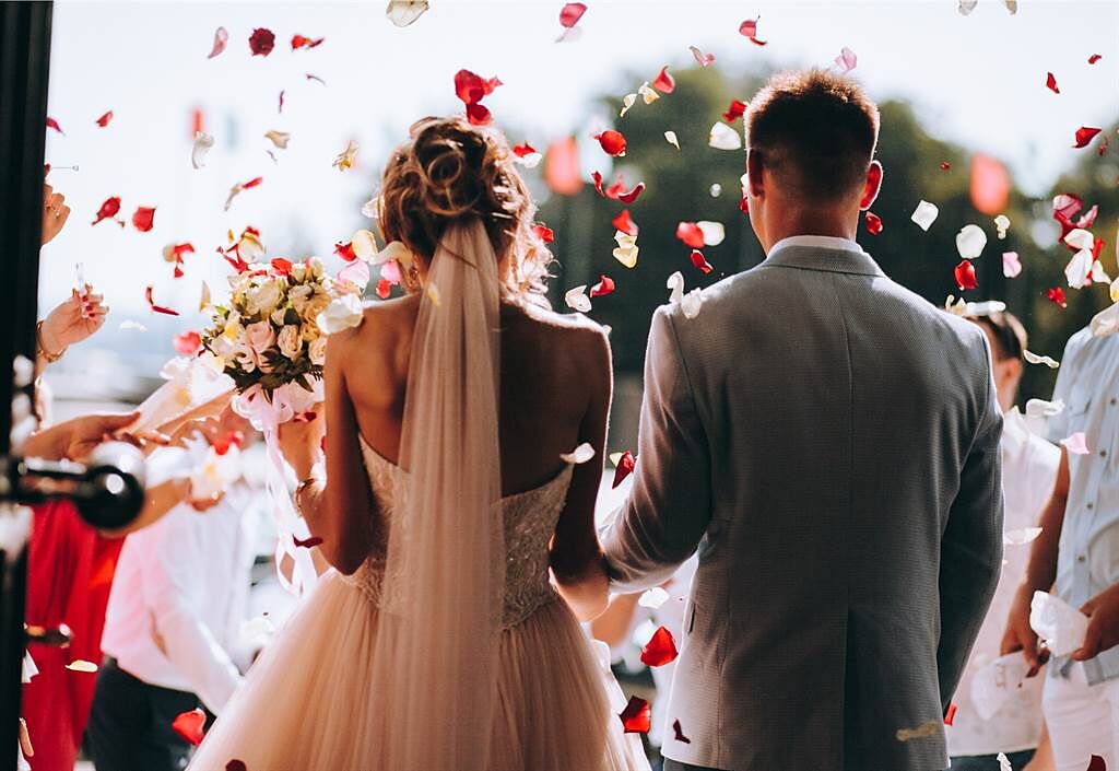 美國一名攝影師分享婚禮3跡象，能夠檢驗出新人婚姻是否能長久。(示意圖/達志影像)
