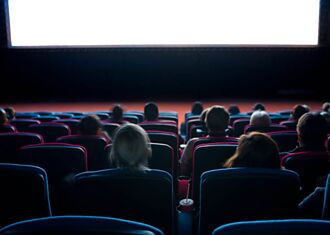 年輕人看電影不用App訂票？網揭關鍵原因：超虧的