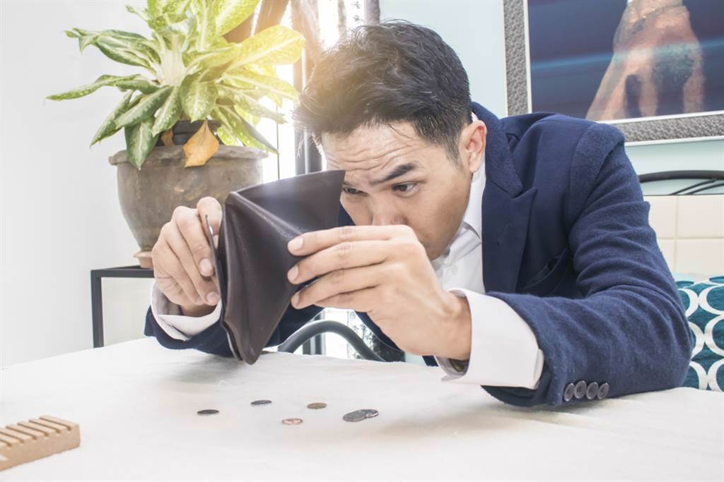 魔羯太過想賺錢，容易因小失大啊！ (圖/Shutterstock)
