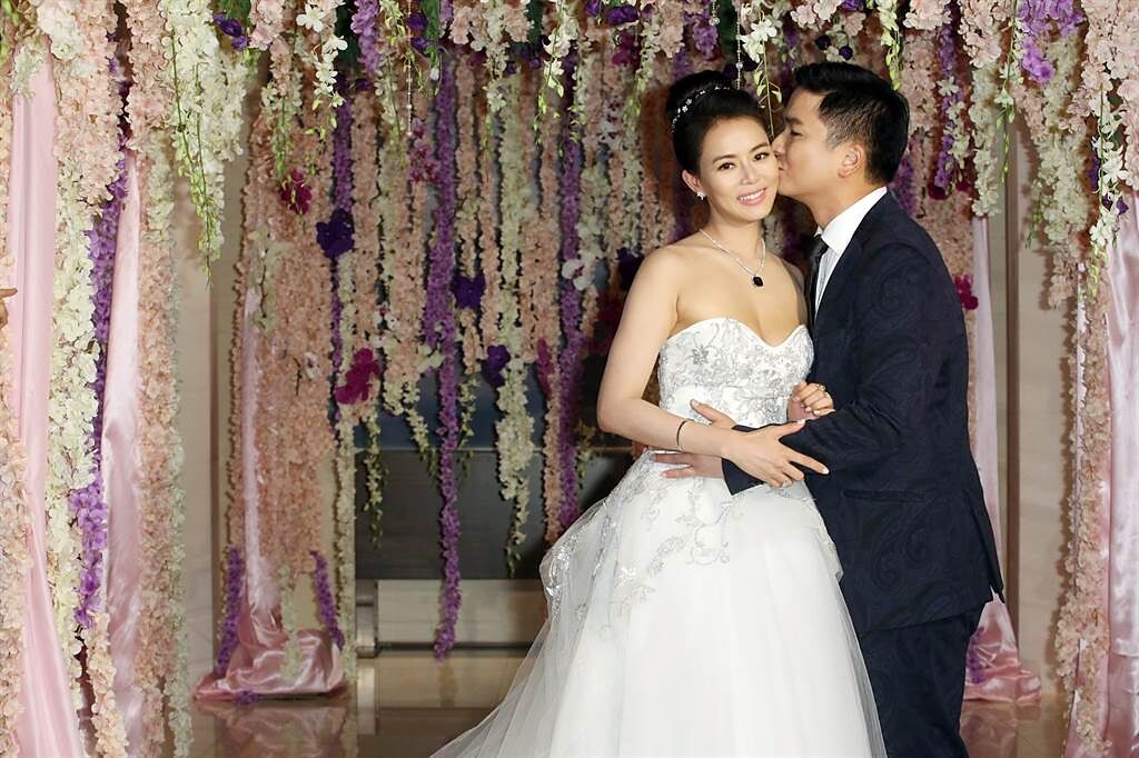 劉香慈在2016年嫁給大6歲、交往1年多的藥廠高層老公Vick。（圖／本報系資料照片）