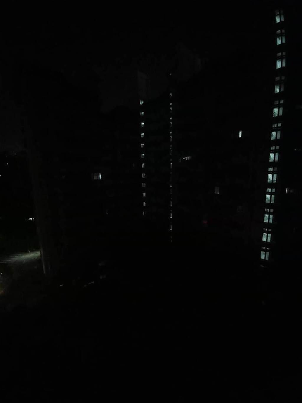 新北市林口區今晚無預警停電。（翻攝臉書社團「林口大家庭」／戴上容新北傳真）