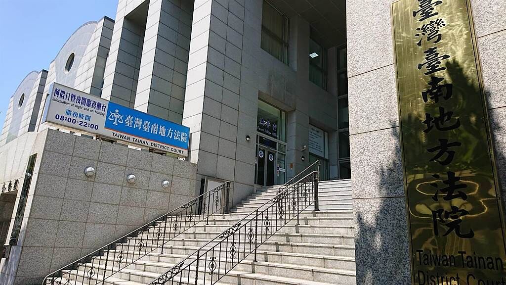 台南市佳里警分局已離職的殷姓員警，去年涉嫌性侵少女，遭台南地院1審重判11年。（程炳璋攝）