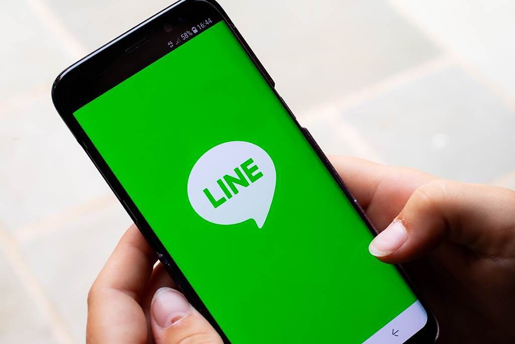 LINE提供用戶兩種方式，可暫時避免被訊息提醒打擾。(圖／shutterstock)