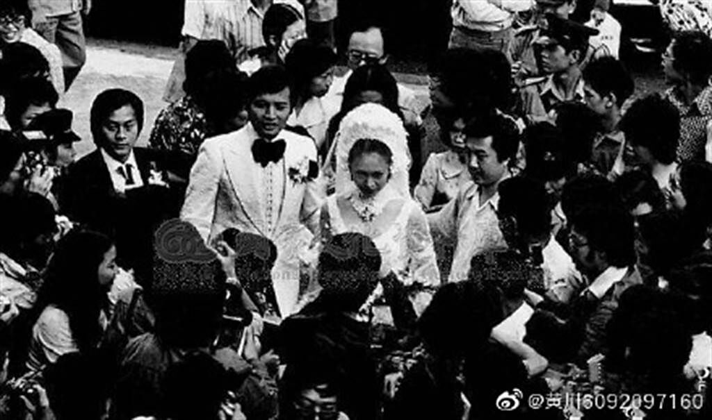 蕭芳芳和秦祥林的婚姻僅維持3年。(圖/翻攝自微博)
