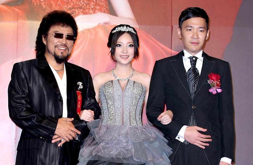 翁馨儀2013年和張菲次子張少懷結婚。（圖／中時資料照片）