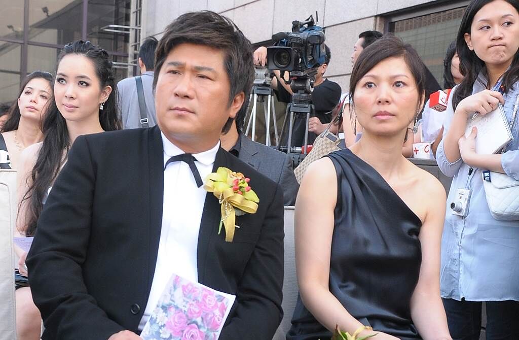 胡瓜和前妻秀秀20年前離婚，2009年為了小禎的證婚儀式難得同台。（圖／中時資料照片）