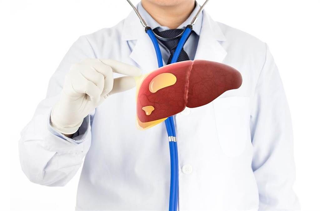 脂肪肝患者應注意飲食習慣，避免肝部病變惡化。（示意圖／Shutterstock）
