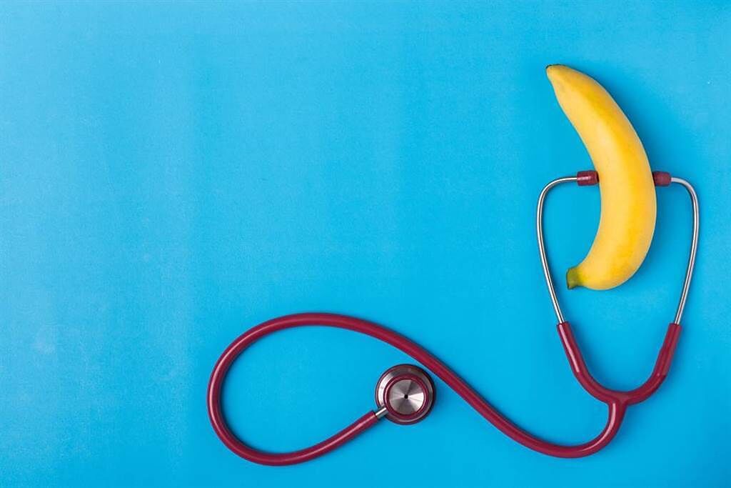 40歲以上每2人就有1人不舉 醫：快去檢查心血管。(示意圖/Shutterstock)