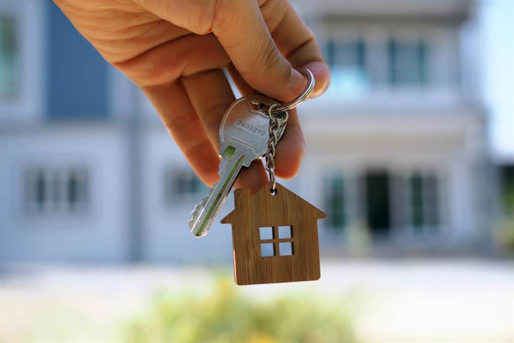 一輩子租屋要面對太多不確定性與隱形成本。(圖/Shutterstock)