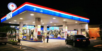 加中油能提高車價？都市傳說「中油的油比較純」引戰  網：關鍵在直營店