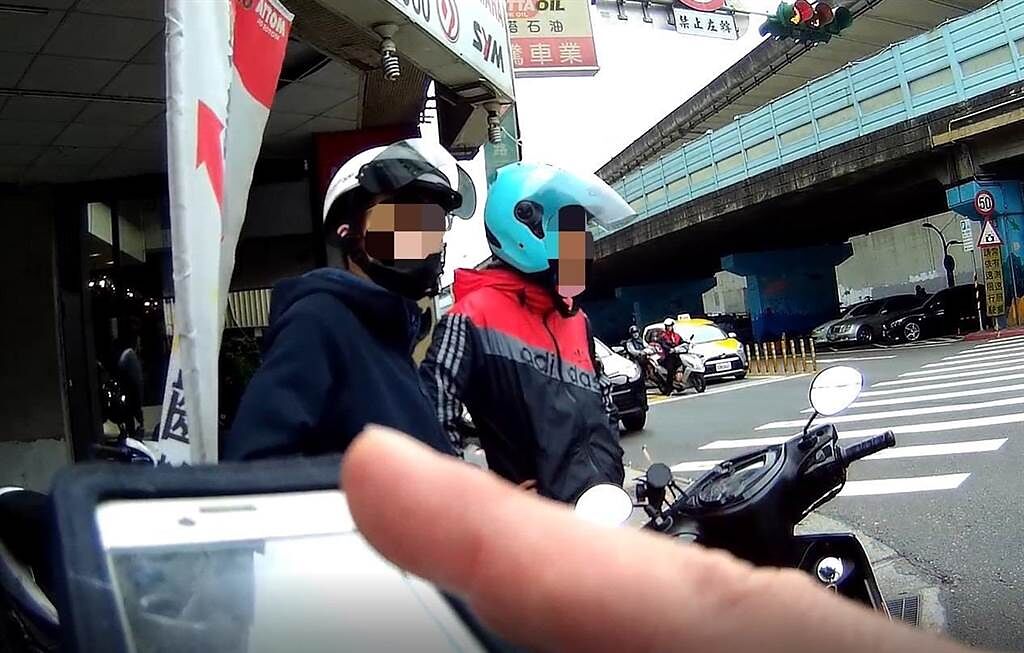 寒假將至，台北市警察局將自1月21日、結業式起，執行「未成年無照駕駛移置保管車輛」專案，一路執法到2月10日春節結束。（台北市警局提供）