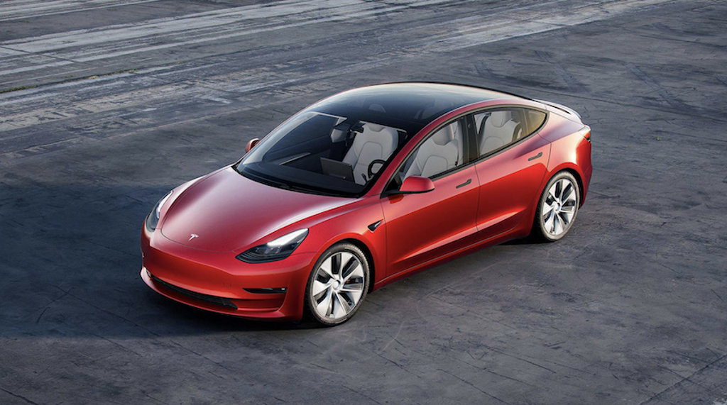 特斯拉Model 3是其主力電動房車，Performance版本新車要價約5.9萬美元。（圖／Tesla官網）