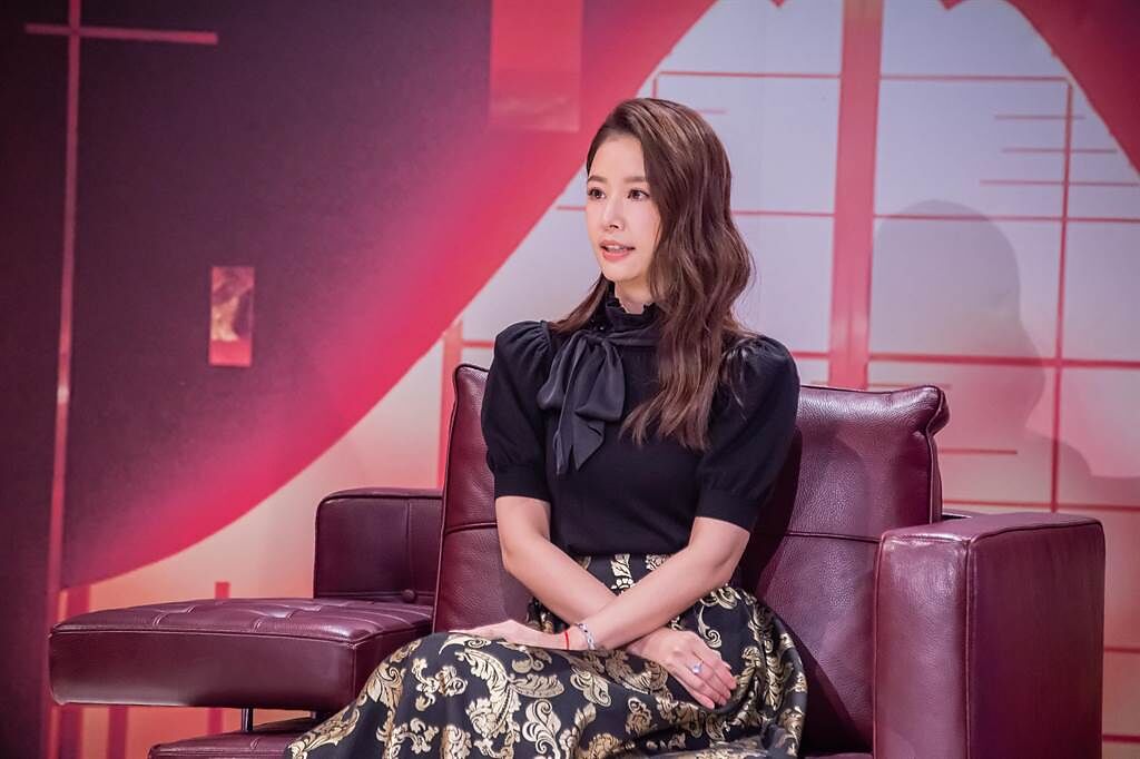 《TVBS看板人物》邀請《華燈初上》製作人兼女主角林心如暢談擔任製作人的心路歷程。（TVBS提供）