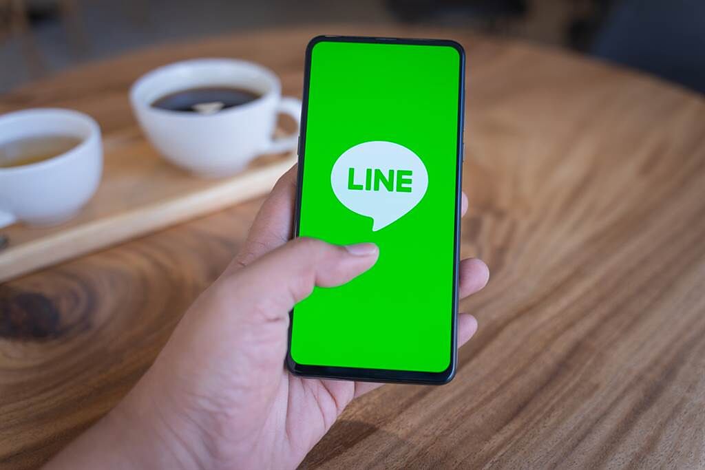LINE官方宣布旗下LINE Lite軟體將停用。（示意圖／shutterstock）