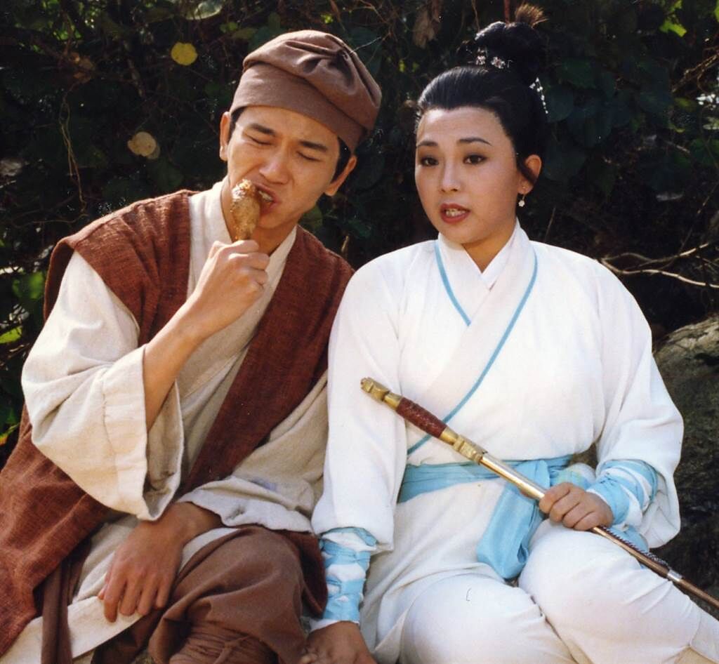李連杰前妻黃秋燕(右)，左為同戲男星溫兆倫。(資料照片／龍祥提供)