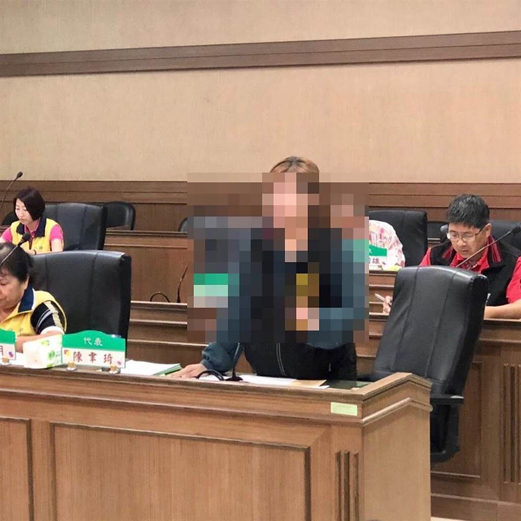 伸港鄉女代表陷入誹聞案，被女董座求償500萬元，法官判賠25萬元。（摘自臉書）