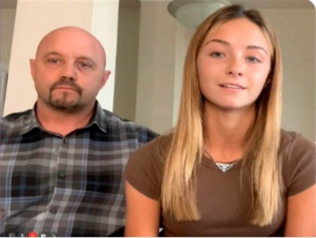 15歲美少女網紅艾娃與退休警官父親羅伯出面談擊斃跟騷者事件。（圖／取自推特@InsideEdition）
