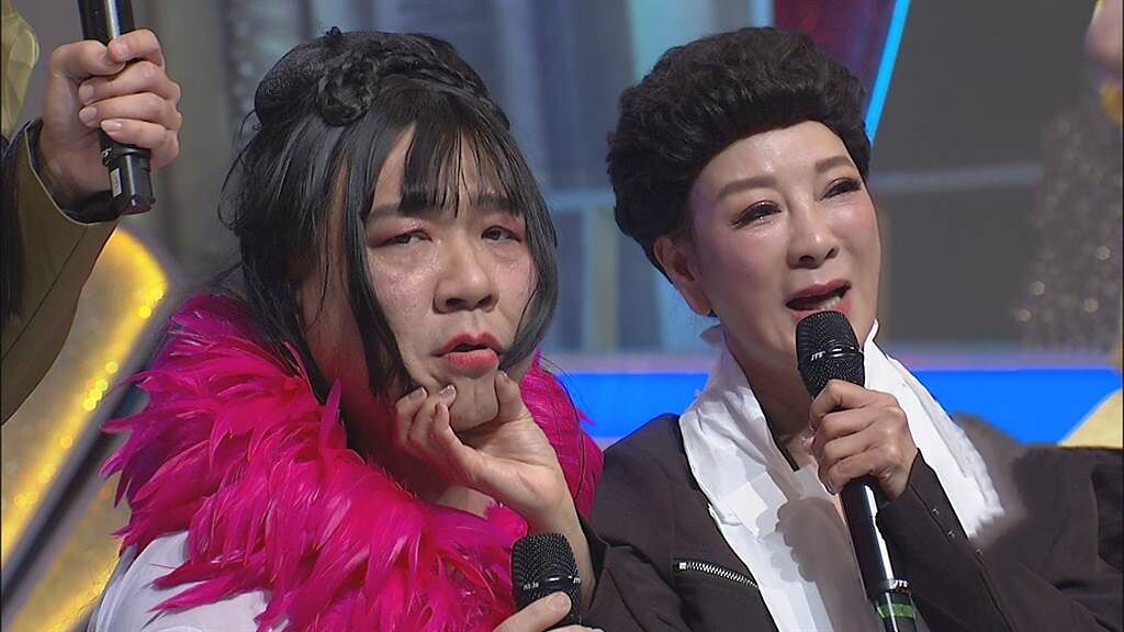 白雲跟楊繡惠成為《我愛冰冰Show》的最佳綠葉。（中視提供）