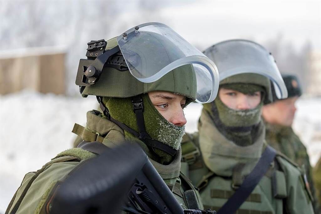 俄羅斯士兵演習到一半，變成正式侵略烏克蘭，許多人相當無奈。（示意圖／Shutterstock）