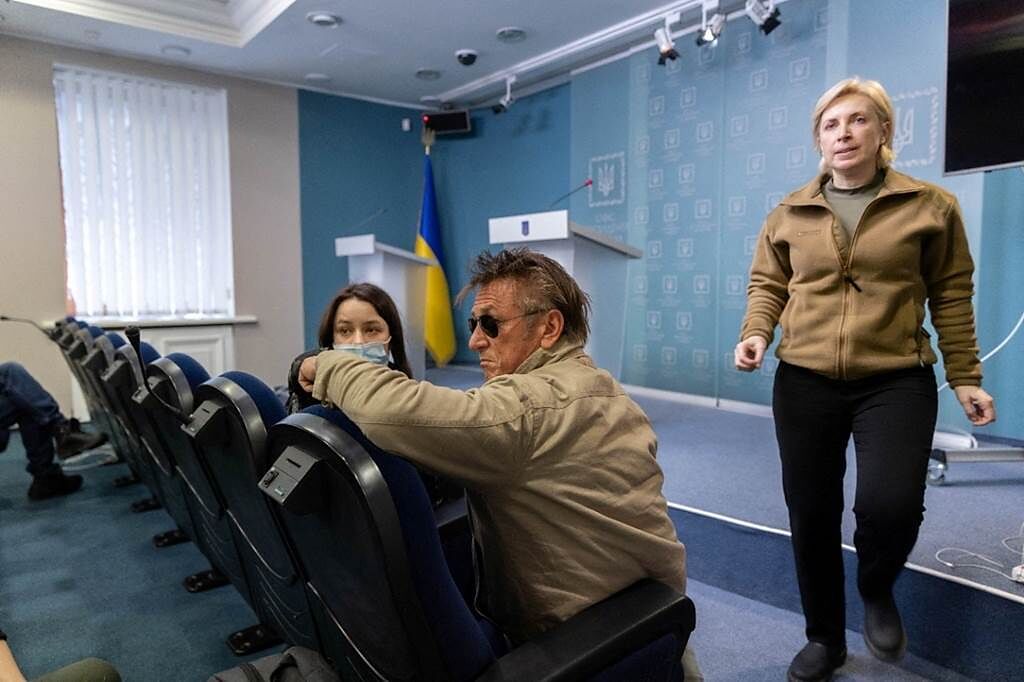 西恩潘被官方允許在烏克蘭拍攝紀錄片。（圖／達志影像）