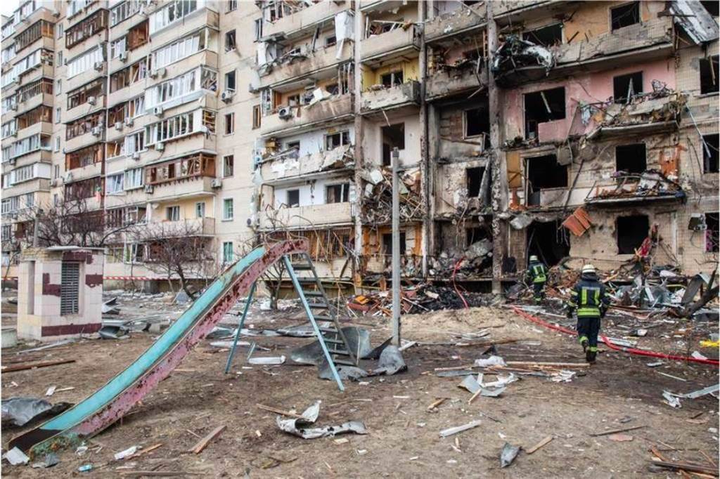 烏克蘭在俄羅斯的入侵戰火下，滿目瘡痍的城市。（圖/Shutterstock）