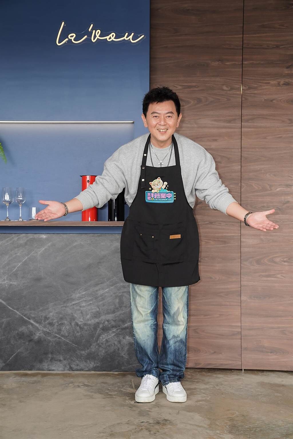 庹宗康在《來吧!營業中》擔任店長。（TVBS提供）