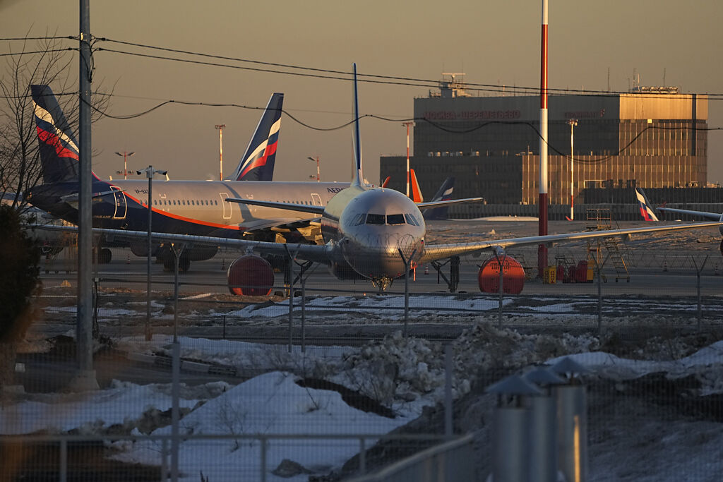 圖為俄羅斯航空客機停放於莫斯科謝列梅捷沃國際機場。（圖／美聯社資料照）