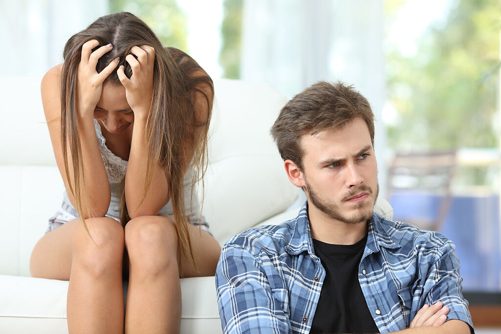 一名女網友分享，她的男友去台積電上班之後，兩人的性事頻率降低，進而影響到感情。（示意圖／Shutterstock）
