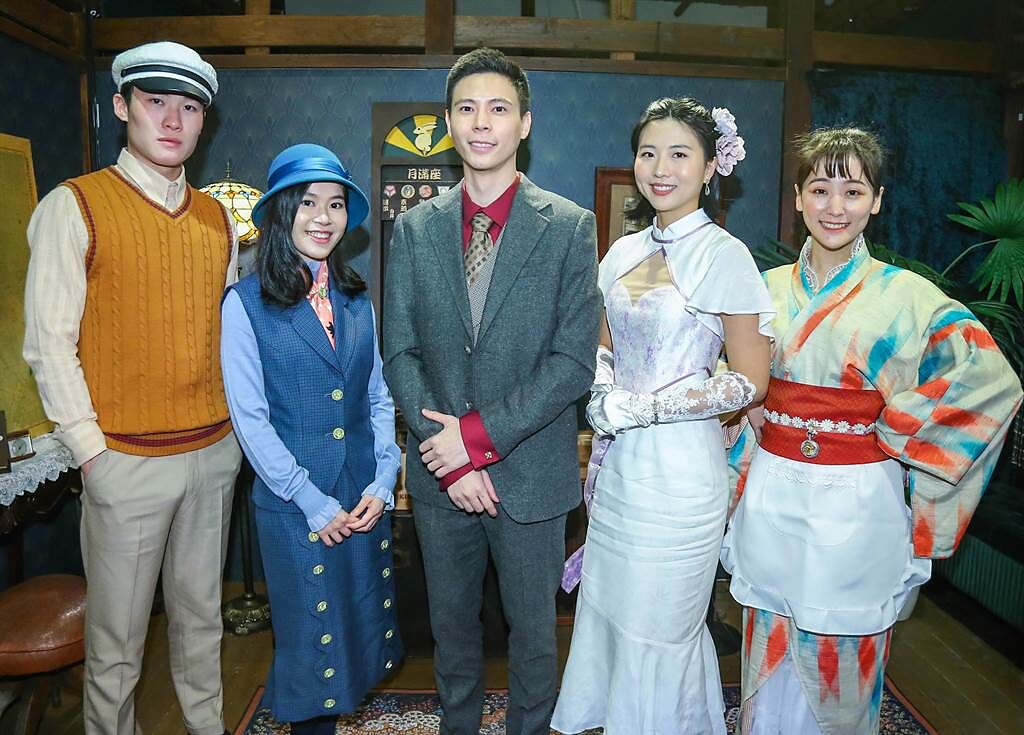 《友達大亨》演員王惟漢（左起）、劉馨檜、柯朋宇、賴珮如、拉拉。（粘耿豪攝）
