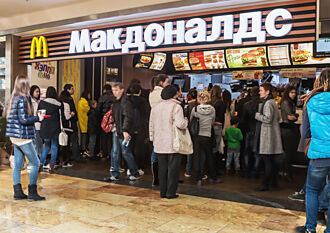 破天荒! 俄羅斯人瘋囤「麥當勞漢堡」炸冰箱 拋天價轉售上看1萬