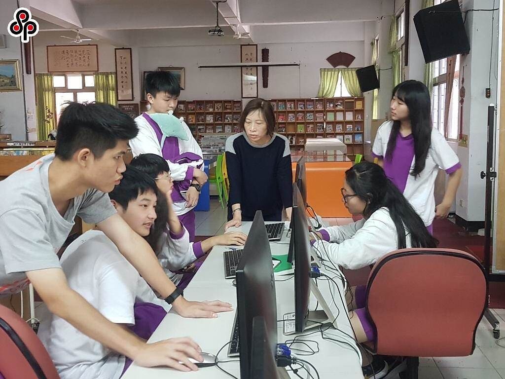 學習歷程檔案政策上路後，狀況不斷，近日更爆出台北科技大學開辦製作課程與營隊，引發關注。（示意圖／本報資料照）