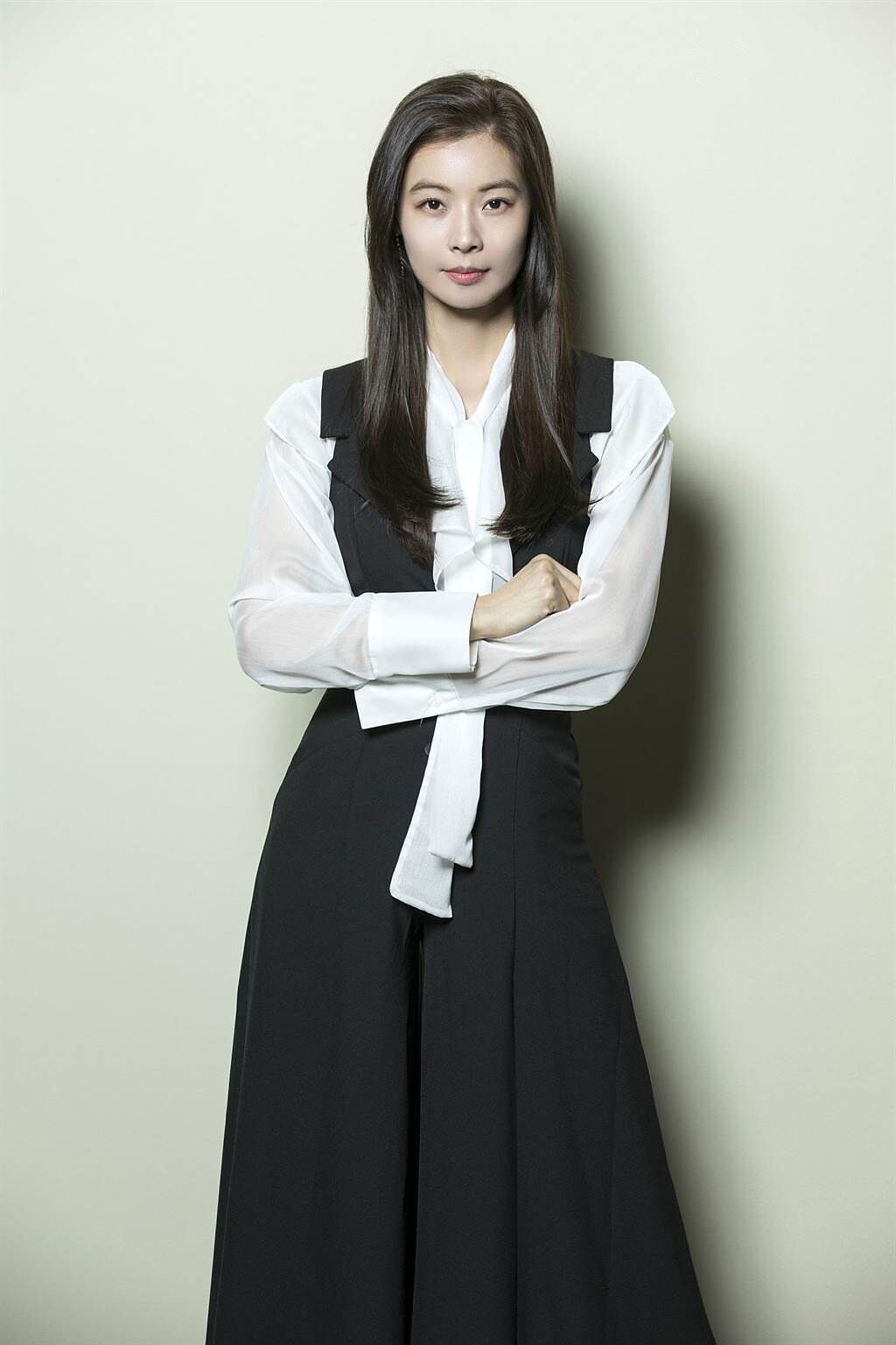 尹素怡時隔5年，以韓劇《太陽的季節》回歸日日劇。（中天娛樂台提供）
