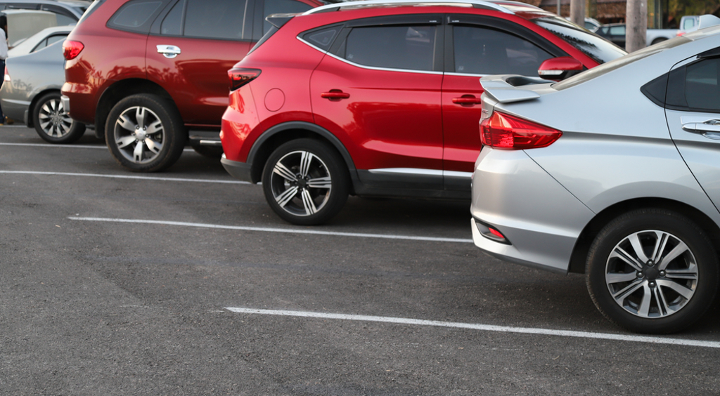 停車場的車都依停車格停靠整齊 (示意圖／Shutterstock) 
