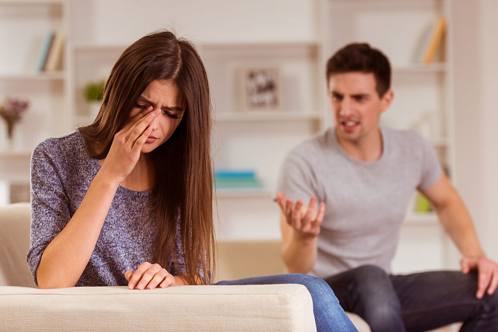一名人妻婚後才向老公表明不願生子，引起老公強烈不滿。（示意圖／Shutterstock）