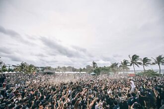 墾丁有多擠？「台灣祭」空拍圖曝光 逾3萬人塞爆現場
