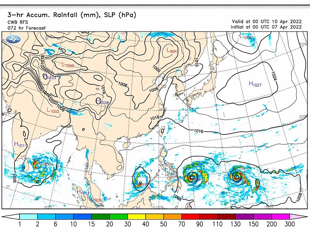 中央氣象局長鄭明典分享一圖，從印度洋到菲律賓東側、廣達幾千公里的赤道區，一股西風和熱帶東風遭遇，造就有利熱帶氣旋發展的大氣環境。（圖／翻攝自鄭明典臉書）