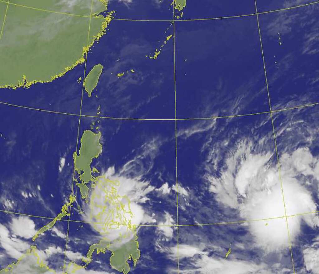 明天梅姬颱風將生成，與馬勒卡颱風在太平洋上雙颱共舞。(氣象局提供)