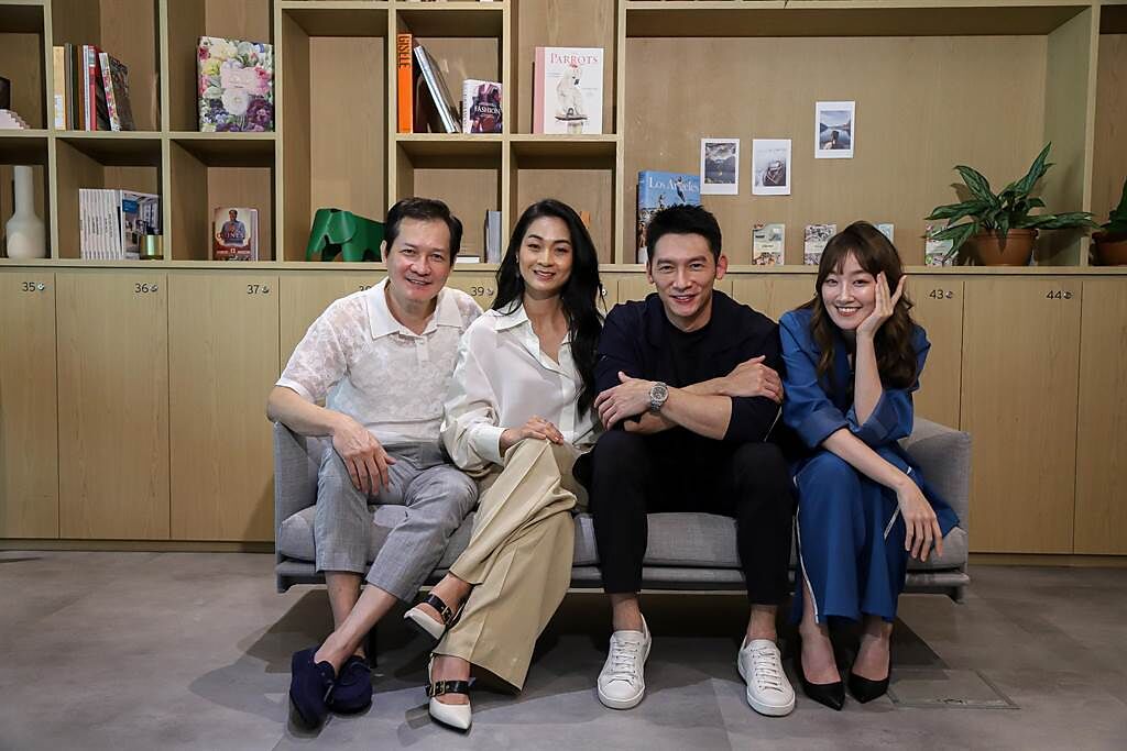 《深網》主演榮宏（左起）、陳雪甄、温昇豪、李心恬在新加坡接受視訊訪問。（CJ ENM HK提供）