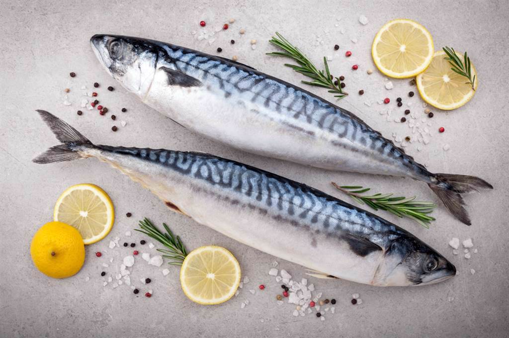 很多人覺得「賣魚」是沒讀書的人在做的 (圖/Shutterstock)
