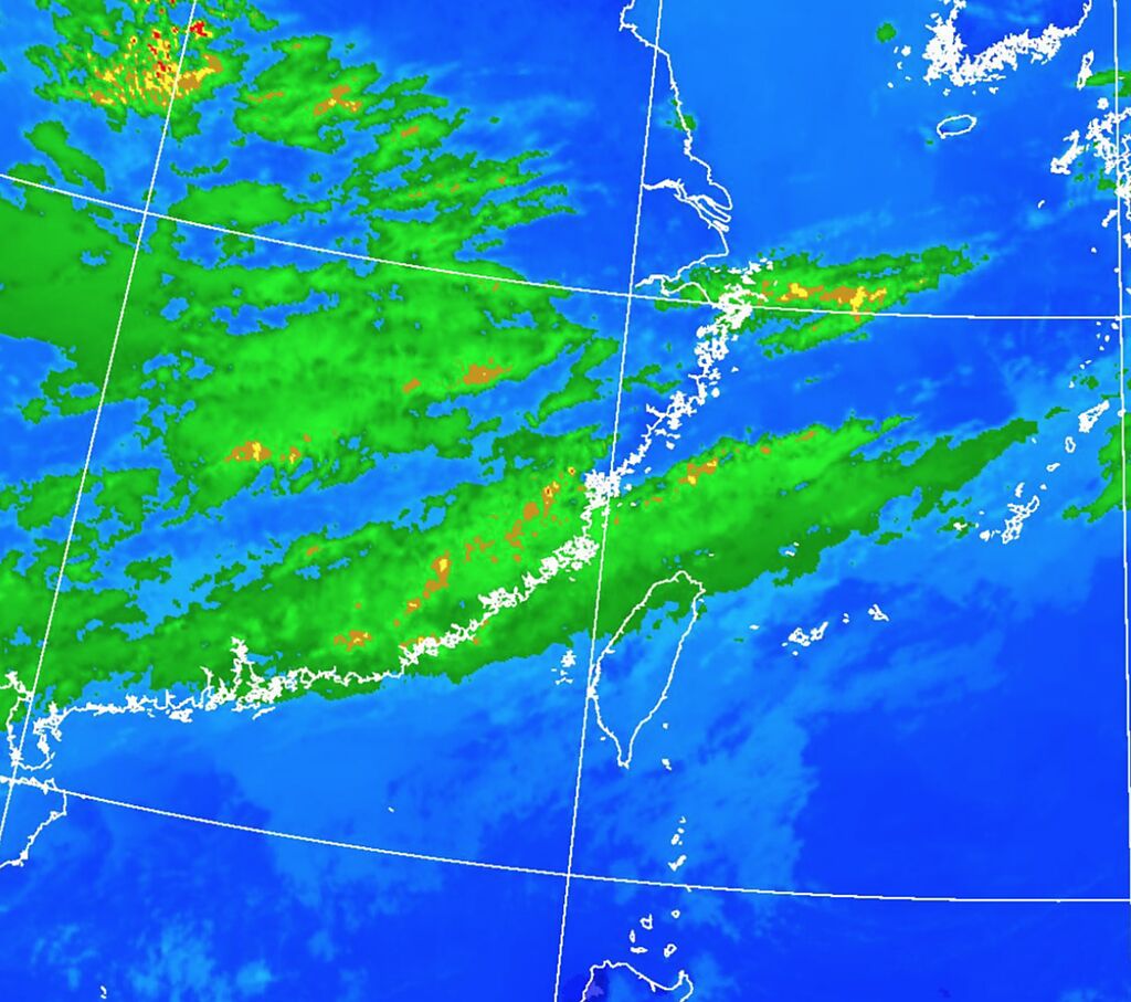 從衛星雲圖上可以看到雨帶又長又寬。（氣象局提供）