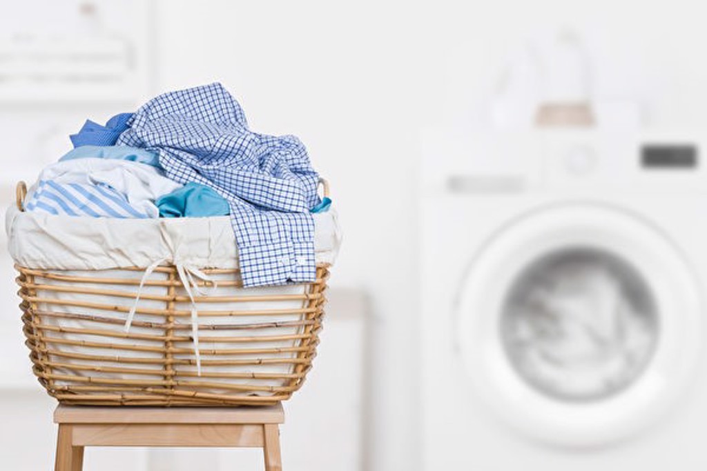家趕緊換掉衣服並清洗。(圖/翻攝自Shutterstock)