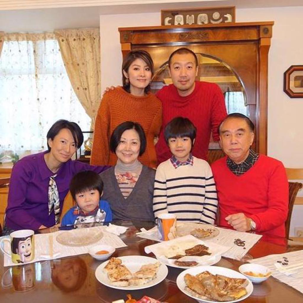 陳慧琳婚後家庭幸福，也時常做公益幫助人。(圖/翻攝自「陳慧琳國際歌迷會微博」)
