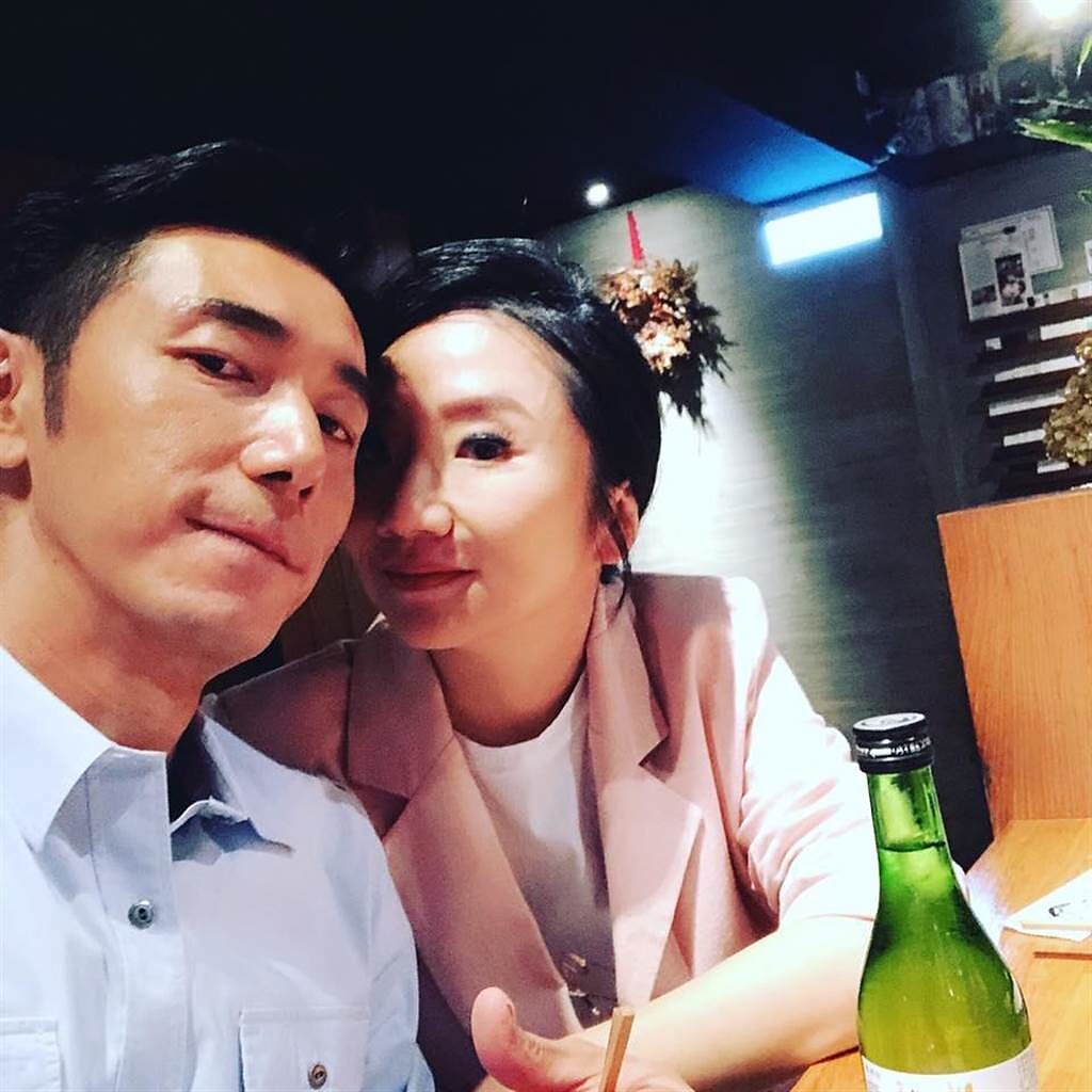 陶子和李李仁結婚17年，感情甜蜜。（摘自臉書）